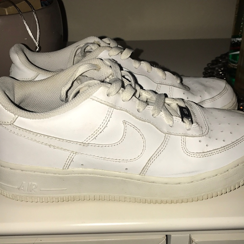 Used Air Force Ones 07’ Low